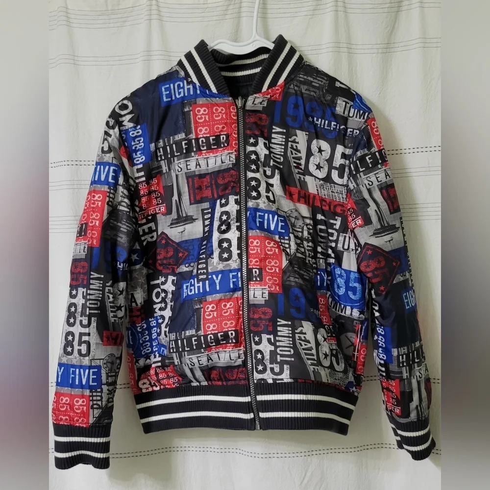 Tommy Hilfiger lightly insulated reversible bomber jacket Youth Size Large 16/18